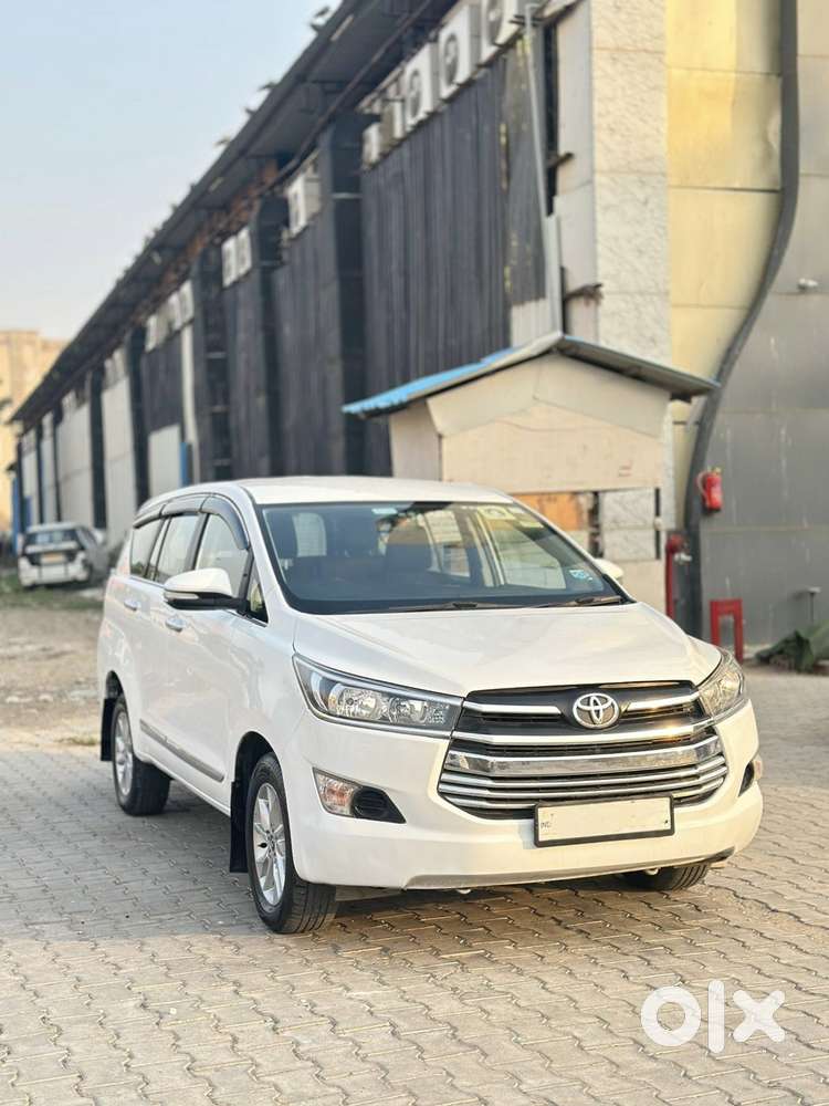 Toyota Innova Crysta 2.4 Gx Mt, 2017, Diesel