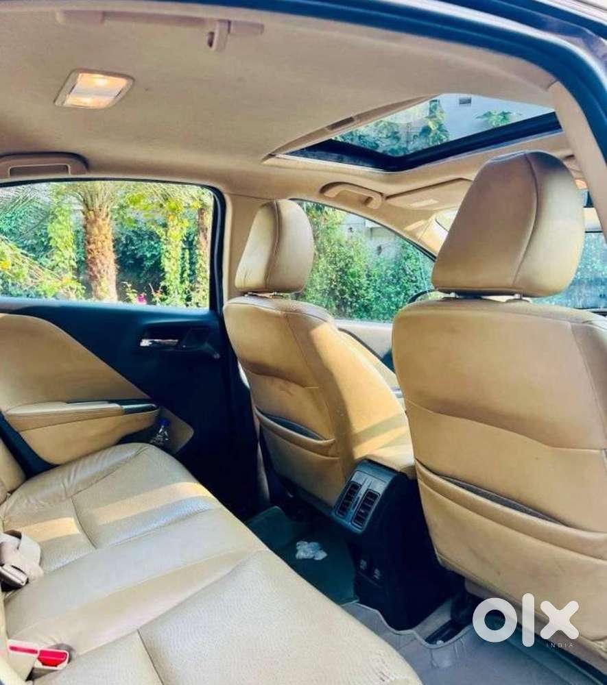 Honda City 2014 Model Sunroof