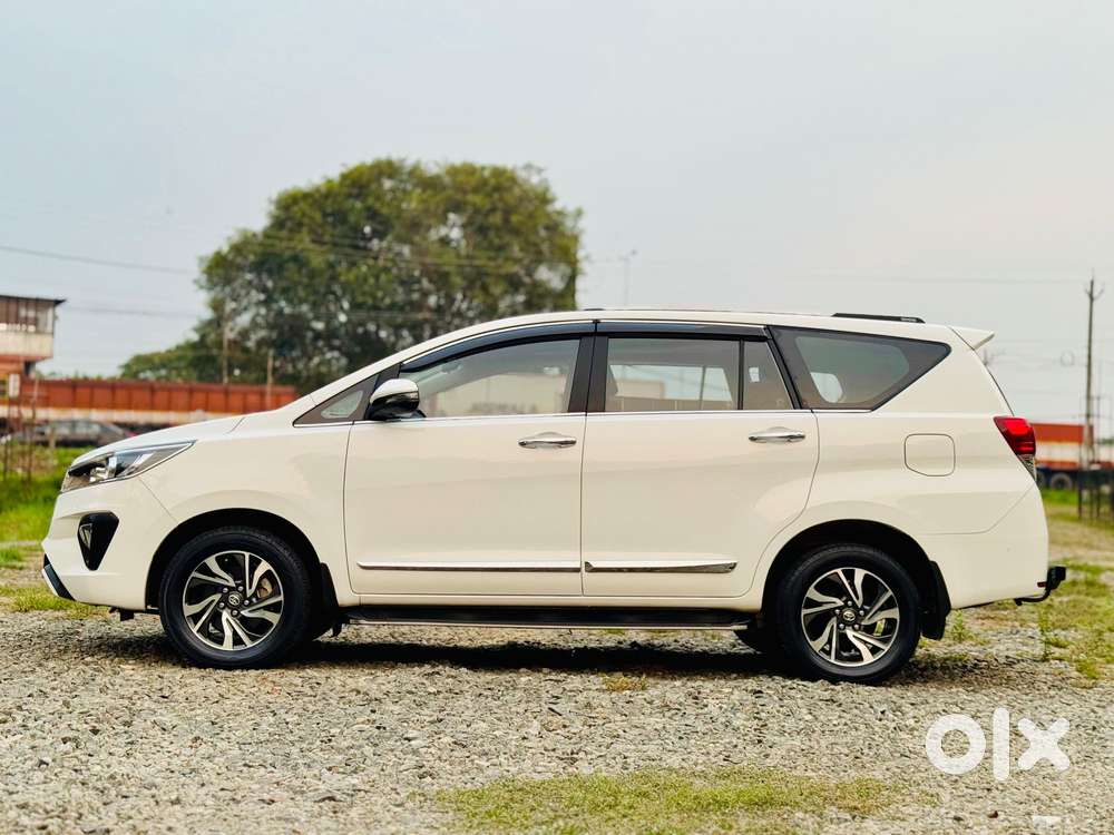 Toyota Innova Crysta 2.4 Gx Limited Edition At 8 Str, 2021, Diesel