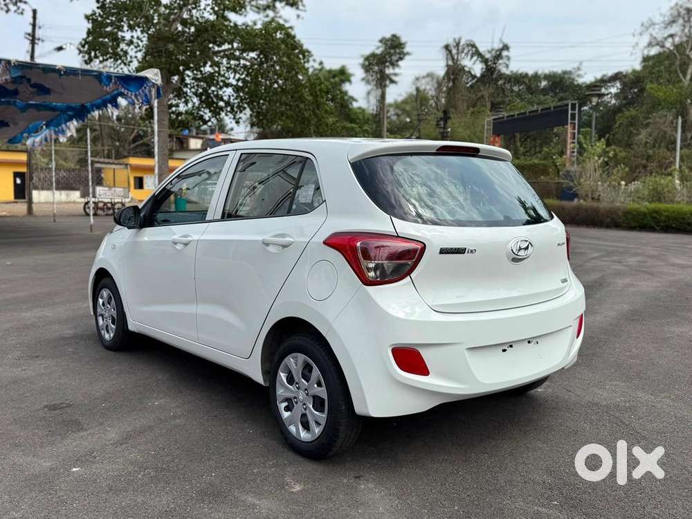 Hyundai Grand I10 2016 Petrol 17500 Km Driven