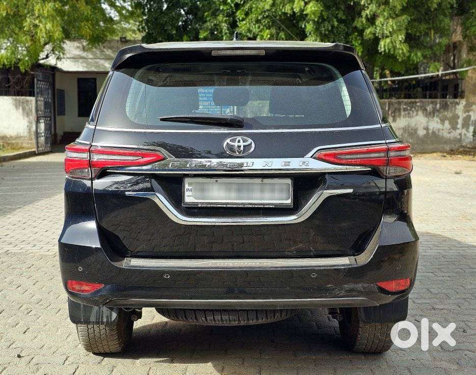 Toyota Fortuner 4x2 At 2.7 Petrol, 2023, Petrol