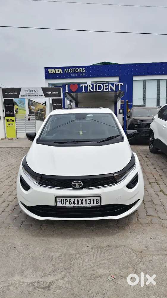 Urgent Sale : Tata Altroz 2023 Xm Plus (s) 1st Owner  Under Warranty