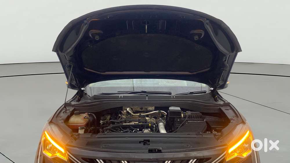Mahindra Xuv700 2.2 Ax 7 Diesel Mt Str, 2022, Diesel
