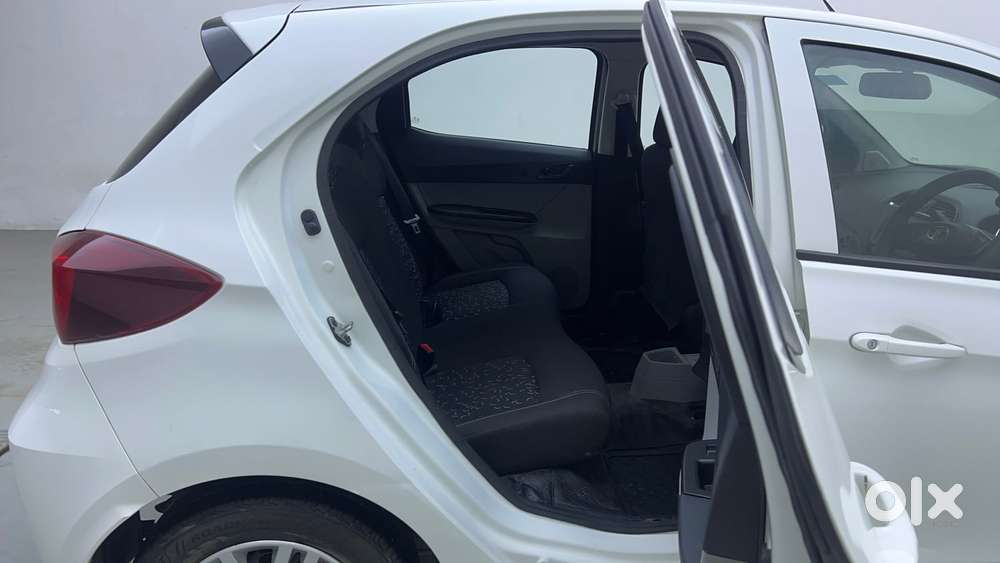 Tata Tiago 1.2 Revotron Xt Option, 2021, Petrol