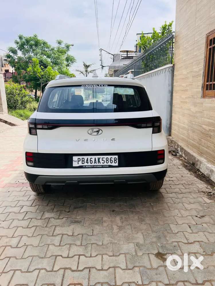 Hyundai Venue 2024 Petrol Good Condition