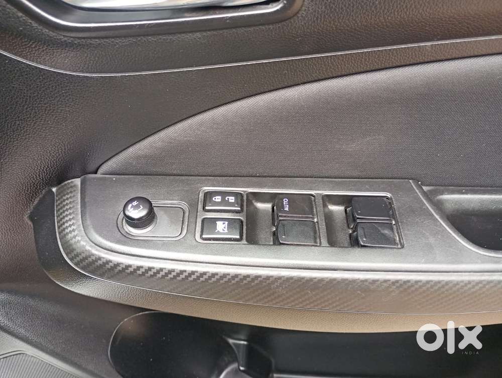 Maruti Suzuki Swift Vxi + Manual, 2023, Petrol