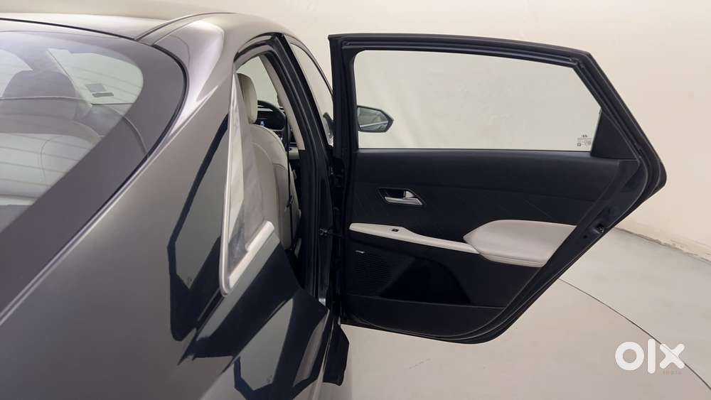 Hyundai Verna 1.5 Sx (o) Vtvt Ivt, 2024, Petrol