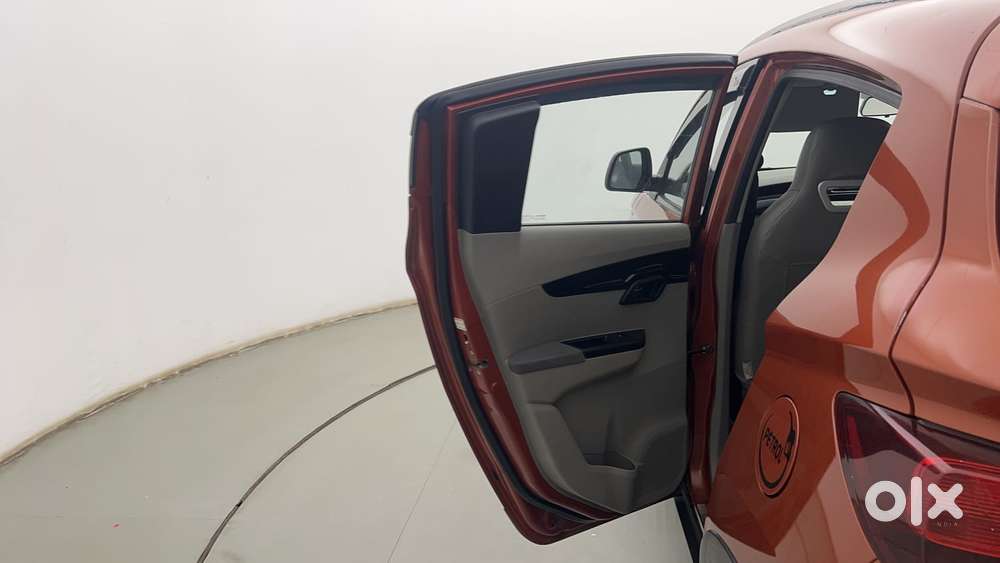 Mahindra Kuv 100 2016-2017 Mfalcon G80 K6 Plus, 2017, Petrol