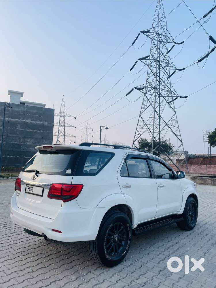 Toyota Fortuner 2011-2016 4x2 At, 2015, Diesel