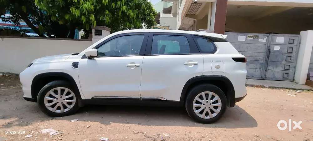 Toyota Urban Cruiser Hyryder 2023 Petrol Well Maintained