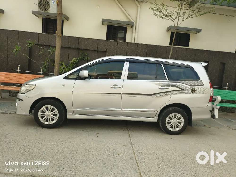 Toyota Innova 2015 Diesel Well Maintained