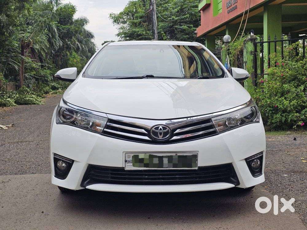 Toyota Corolla Altis Facelift, 2016, Petrol
