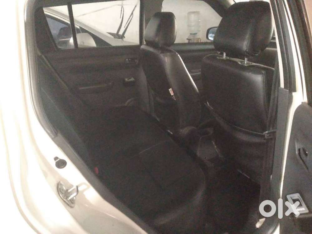 Maruti Suzuki Swift Lxi Bsiv, 2010, Petrol