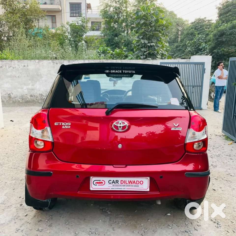 Toyota Etios Liva V Dual Tone, 2016, Petrol