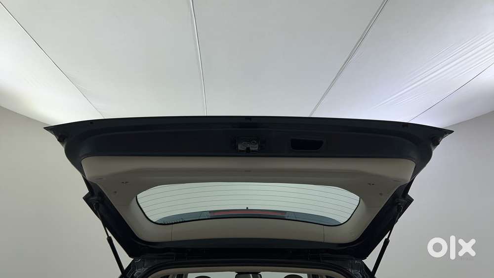 Mahindra Xuv300 W8 Option, 2022, Petrol