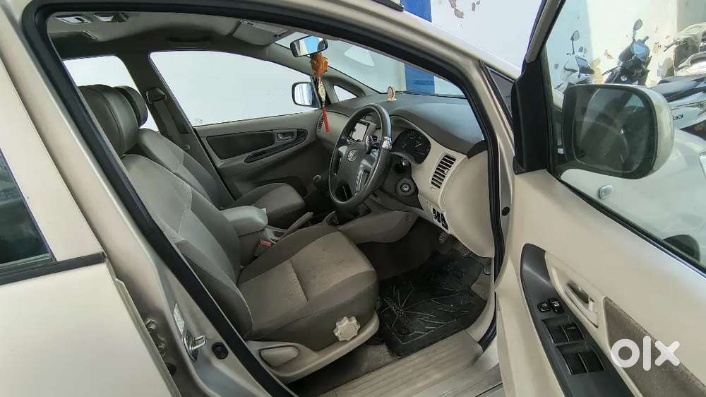 Toyota Innova 2014 Diesel Well Maintained