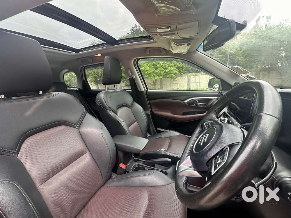 Maruti Suzuki Grand Vitara 1.5 Alpha Smart Hybrid At, 2022, Petrol