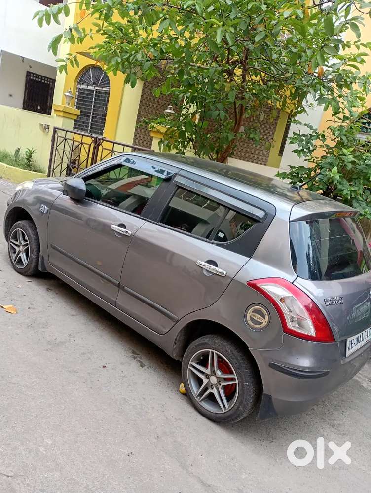 Maruti Suzuki Swift 2013 Diesel 68000 Km Driven