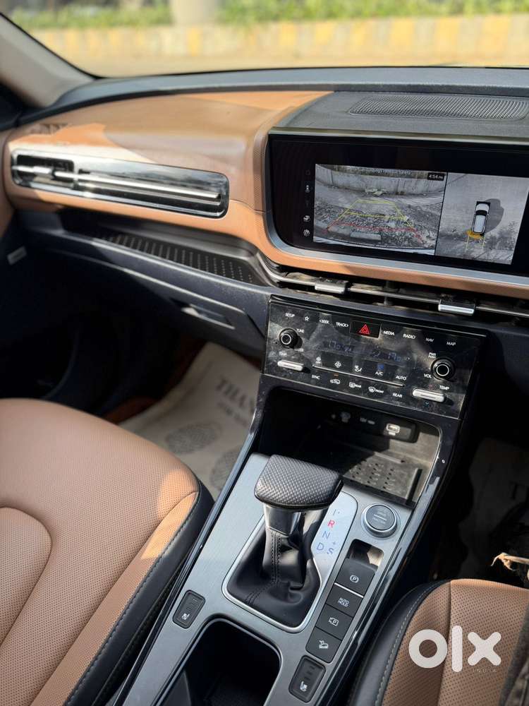 Hyundai Alcazar 1.5 Tdct Signature (o) 7s Petrol, 2025, Petrol