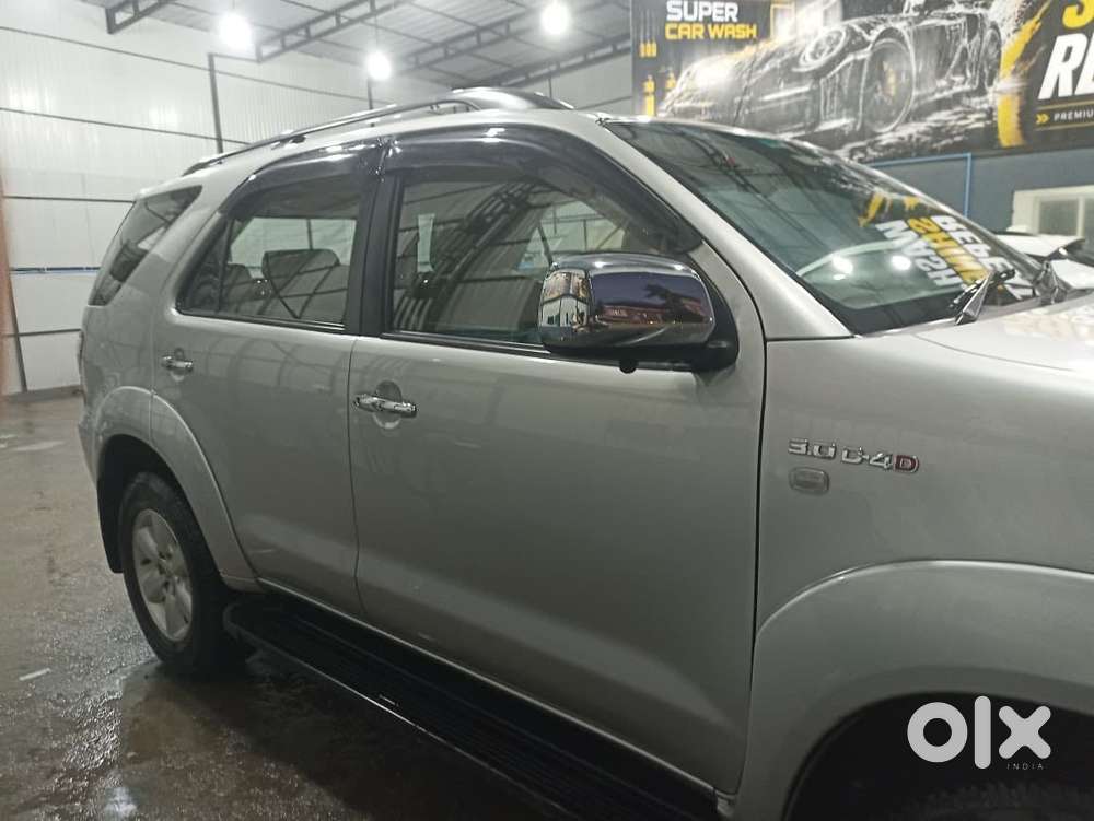 Toyota Fortuner 3.0 4x4 Manual, 2011, Diesel
