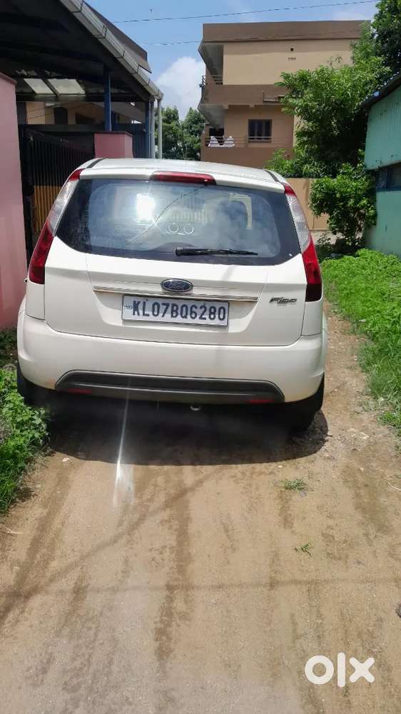 Ford Figo 1.2 Trend Petrol 2011