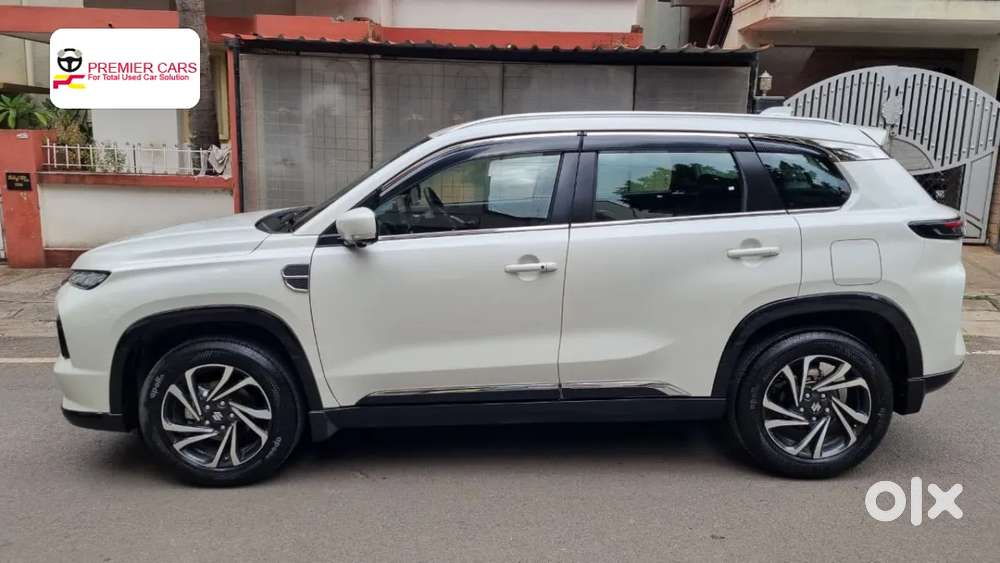 Maruti Suzuki Grand Vitara 1.5 Alpha Plus Intelligent Hybrid Ecvt, 2..