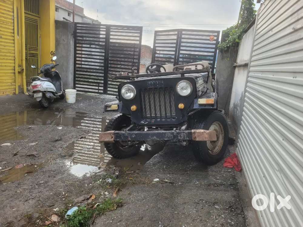Model 1977 Jeep Mahindra Classic