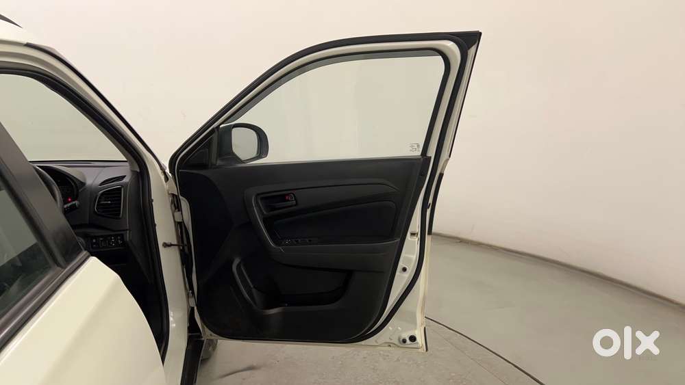 Maruti Suzuki Vitara Brezza 1.5 Vxi At, 2022, Petrol