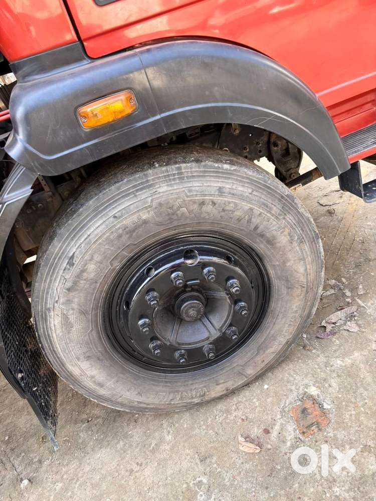 Tata Safari Accomplished Plus Dual Tone, 2024, Diesel