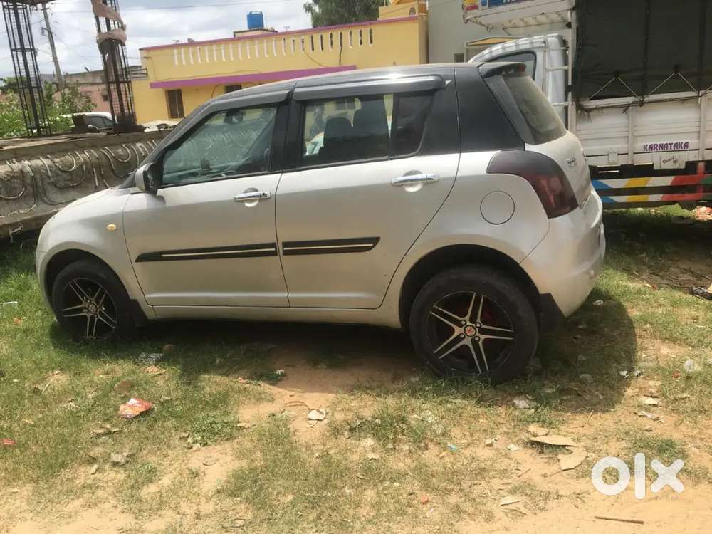 Maruti Suzuki Swift 2012