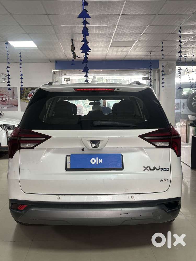 Mahindra Xuv700 2.0 Ax 5 Petrol Mt Str, 2022, Petrol