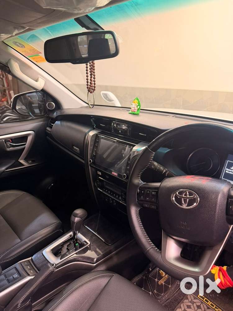 Toyota Fortuner Diesel At 2025 October