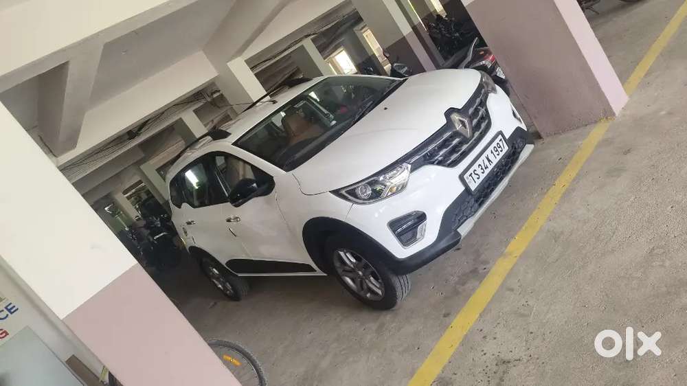 Car+driver Both Available For Rent (travells Vehicle) Not For Sale