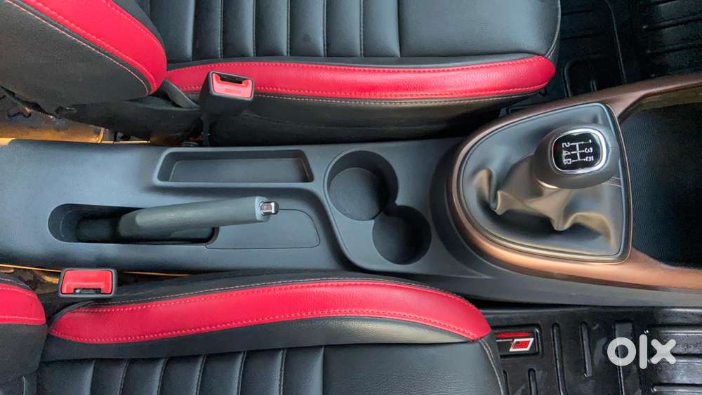 Hyundai Aura Sx (o) Manual, 2021, Petrol