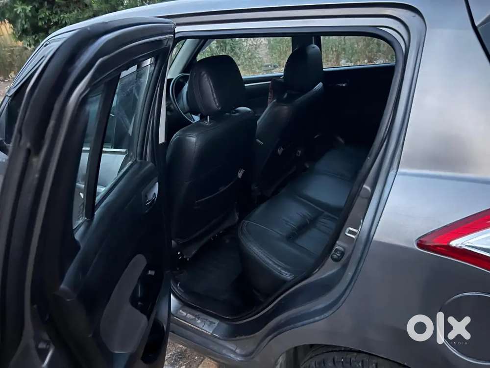 Maruti Suzuki Swift 2016 Petrol 90000 Km Driven