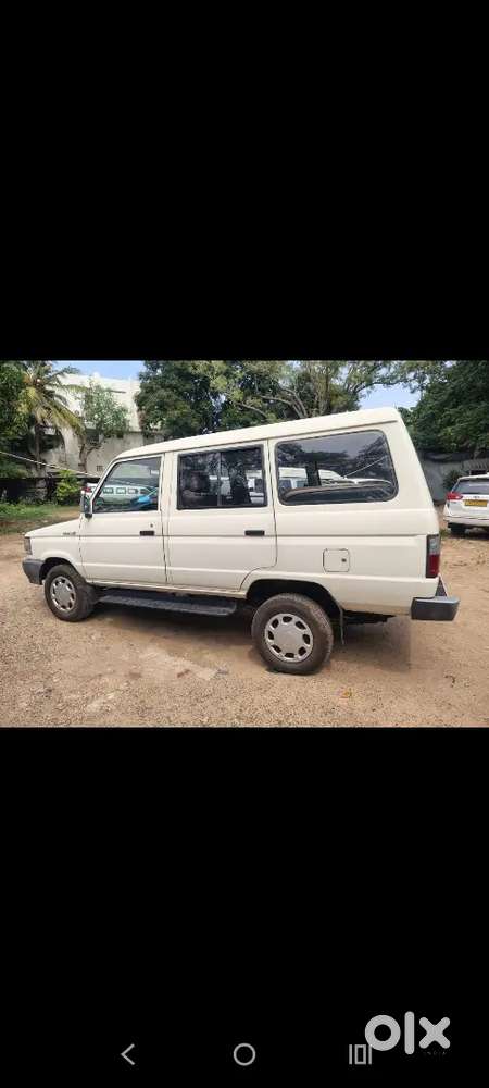 Toyota Qualis 2001 Diesel 1st Owner Well Maintained Showroom Condition