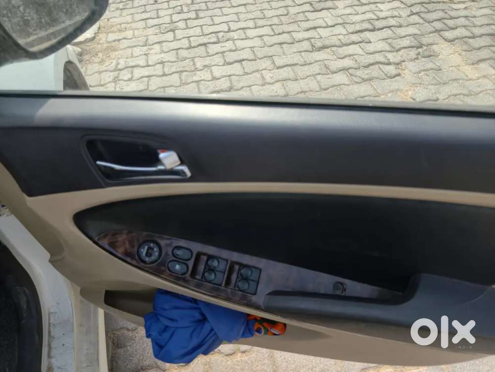 Hyundai Verna Fludic 1.6 Diesel