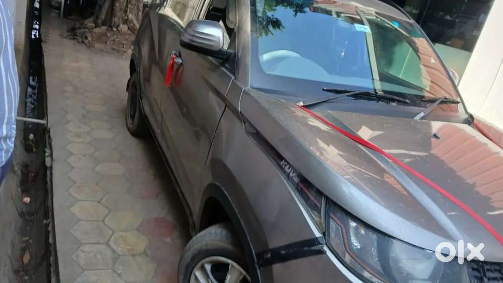 Mahindra Kuv 100 2017