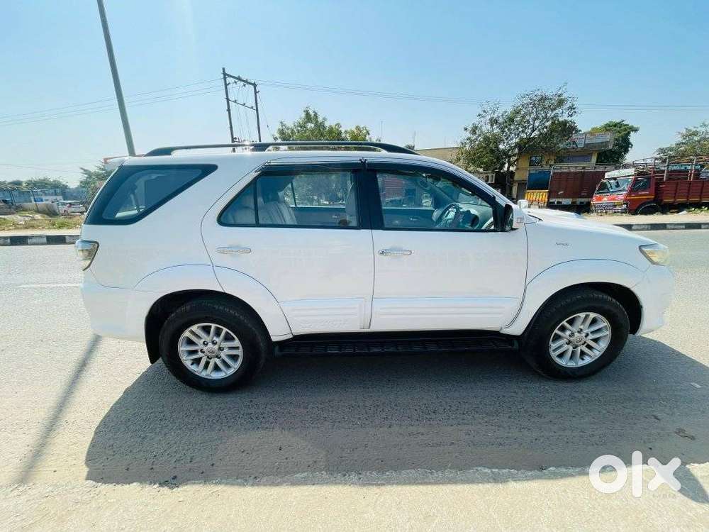 Toyota Fortuner 3.0 4x2 Automatic, 2013, Diesel