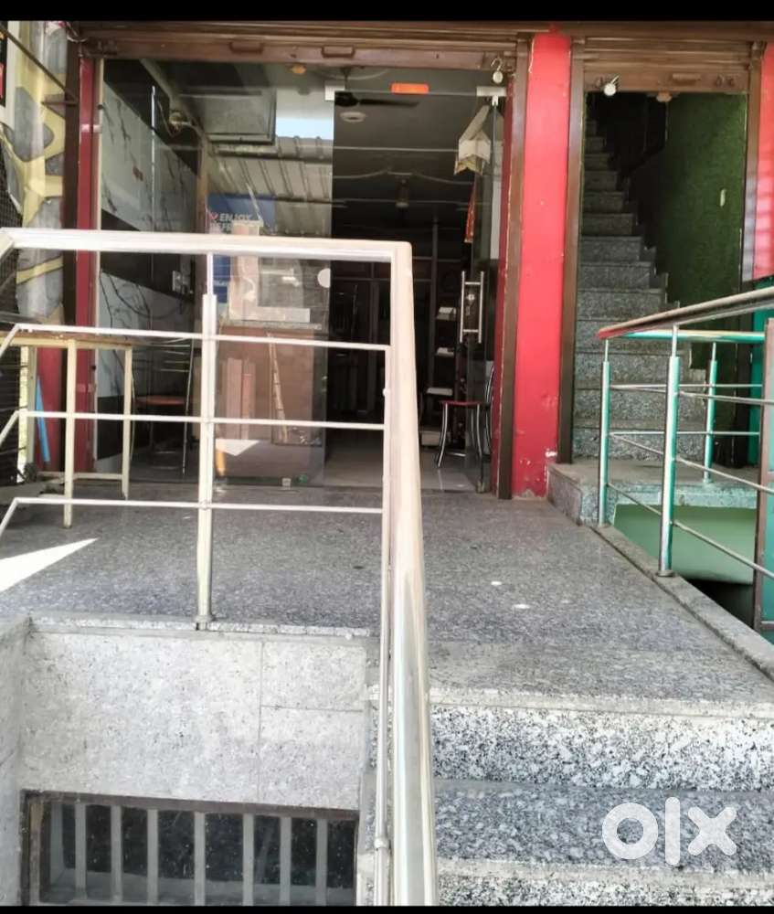 Showroom for rent sec -125 ,Sunny Enclave, Near Sunny Club