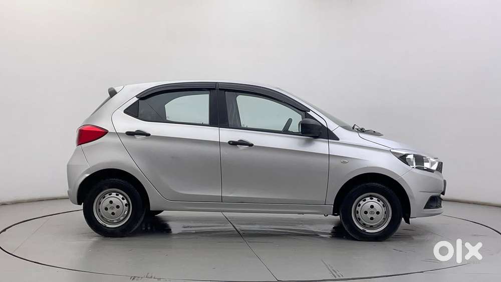 Tata Tiago 1.2 Revotron Xm, 2016, Petrol