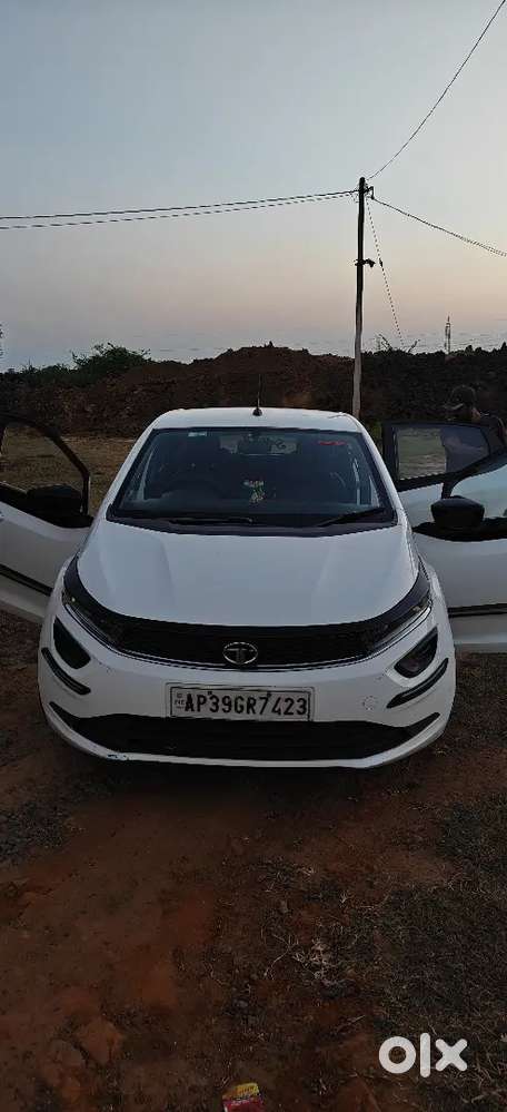 Tata Altroz 1.2 Xe 2020