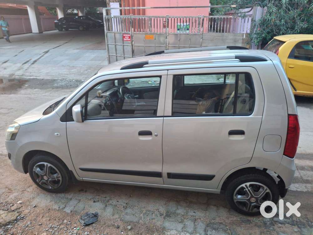 Maruti Suzuki Wagon R Vxi Amt1.2, 2016, Petrol