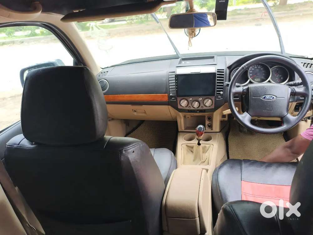 Make 2013 Ford Endeavour 2.5 2016