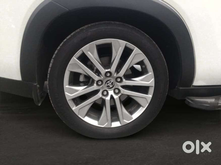 Toyota Innova Hycross 2.0 Zx Hybrid 7 Str, 2023, Petrol