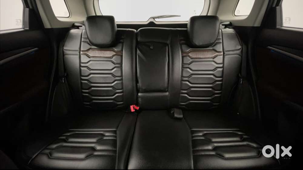 Maruti Suzuki Brezza 1.5 Zxi At Smart Hybrid Dual Tone, 2023, Petrol