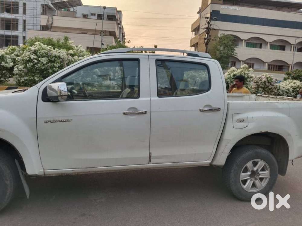Isuzu V-cross Z 4x4 Mt, 2017, Diesel
