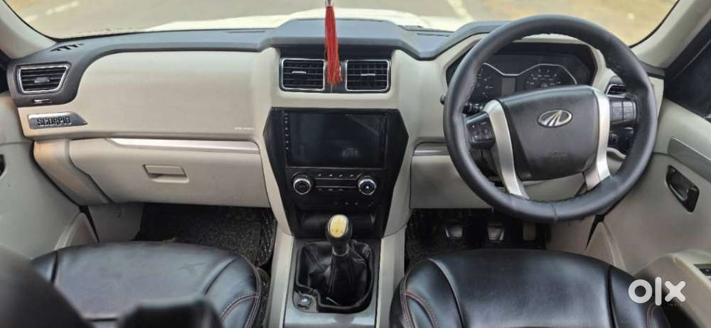 Mahindra Scorpio S10 8 Seater, 2016, Diesel