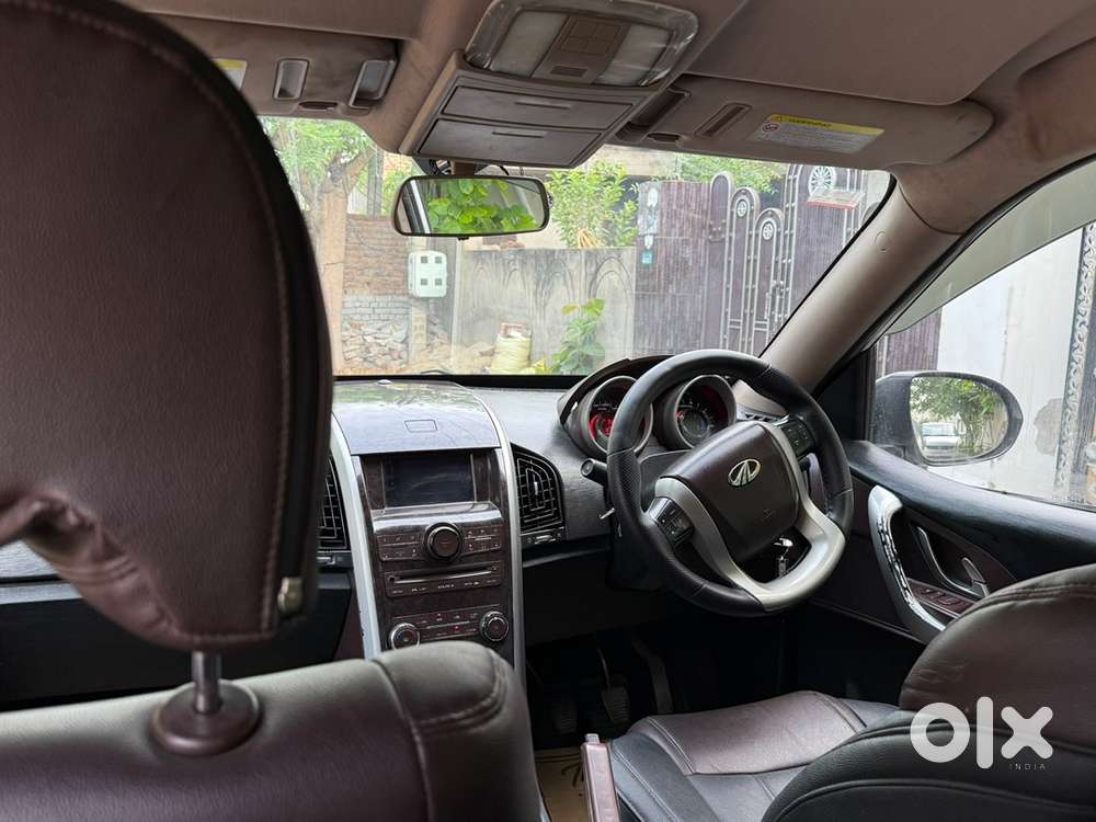 Mahindra Xuv500 Diesel 2013  Government Employee Car  Well Maintaine