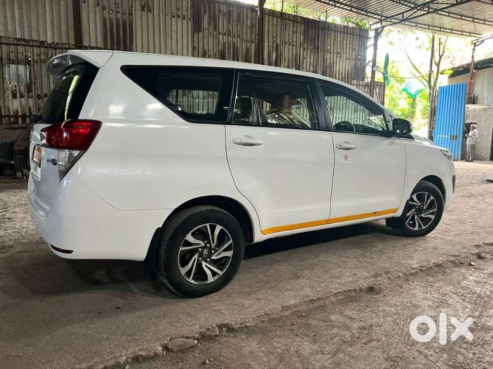 Toyota Innova Crysta [2020-ongoing] 2.4 Gx 7 Str, 2022, Diesel